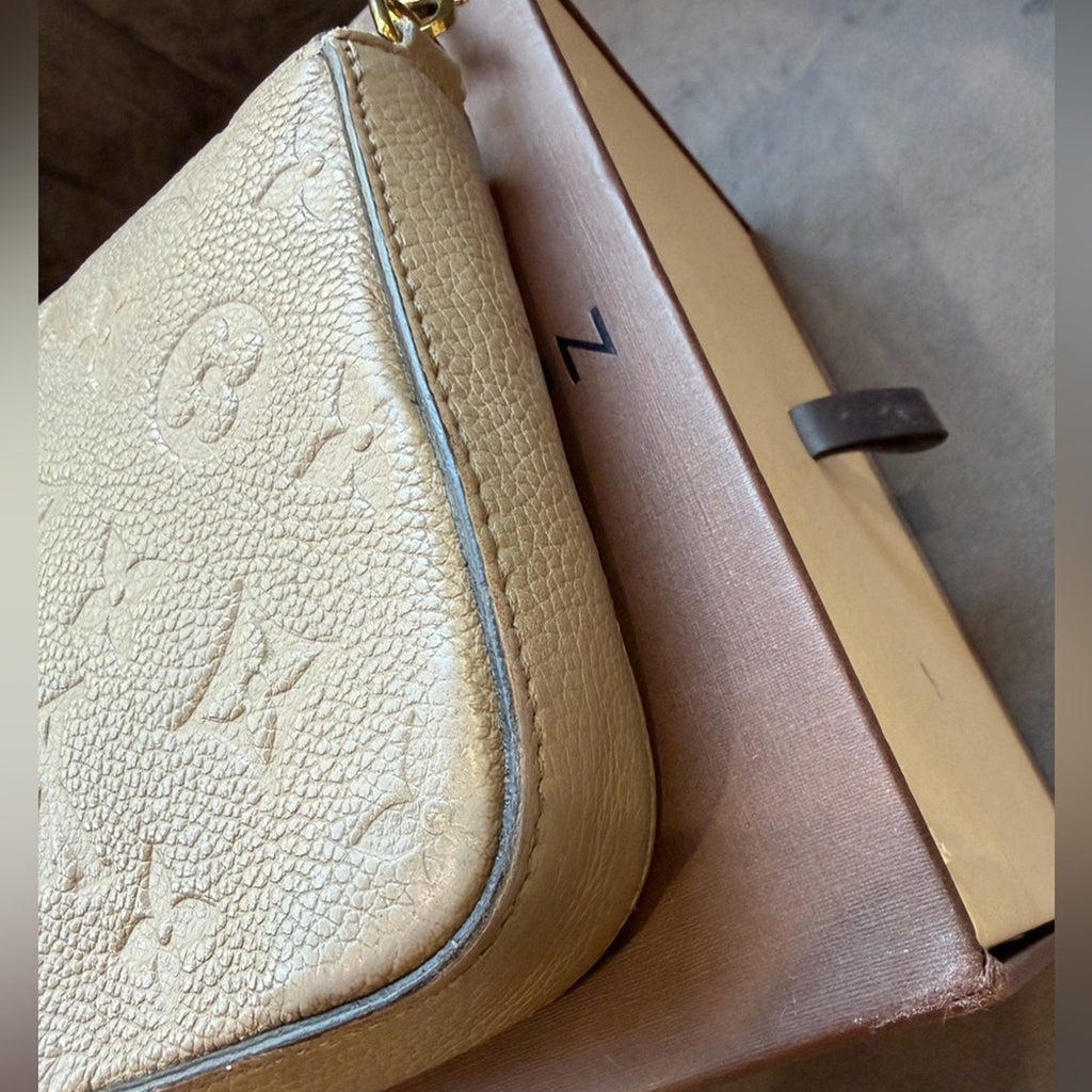 Louis Vuitton Empreinte Pochette Crossbody Bag Felicie Turtle Dove Tourterelle