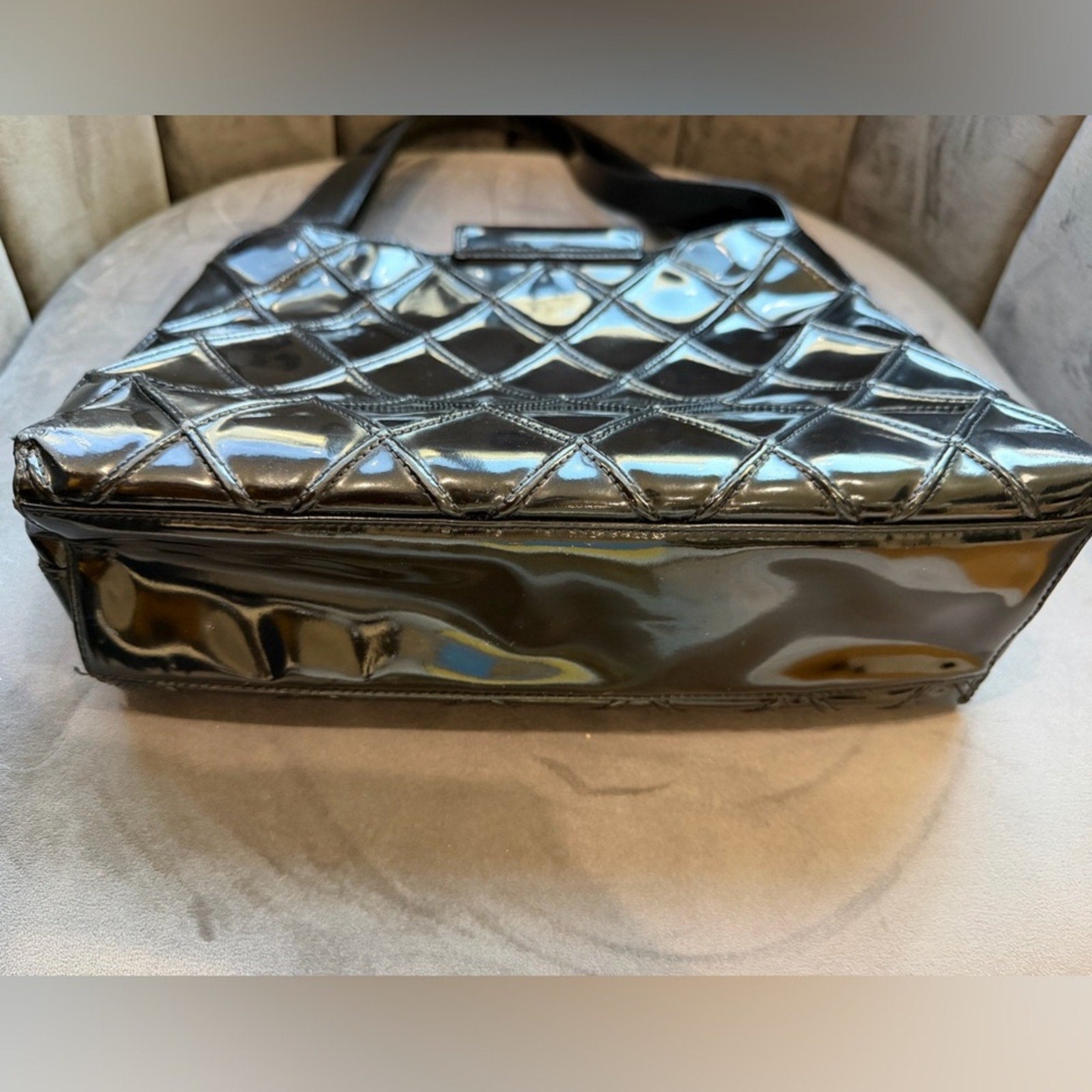 CHANEL Vintage Kelly Turn Lock Shoulder Bag