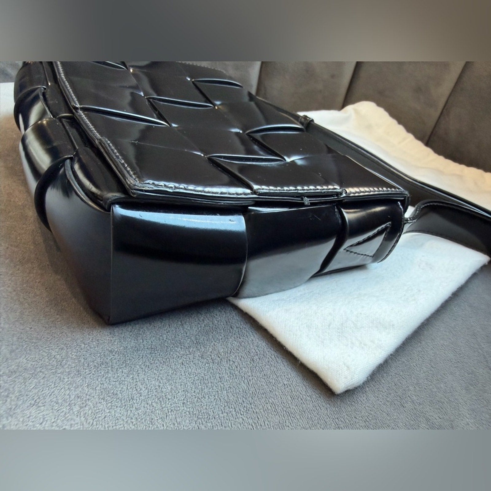 BOTTEGA VENETA Spazzolato Intrecciato Maxi Cassette Crossbody Bag Black