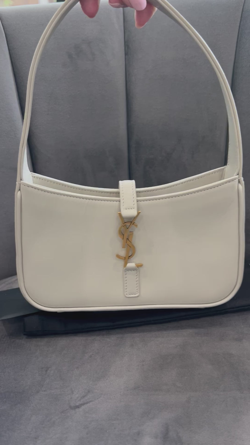 MINI LE 5 À 7 HOBO BAG