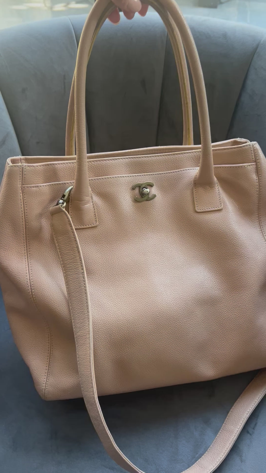 Vintage Chanel Cerf Tote beige