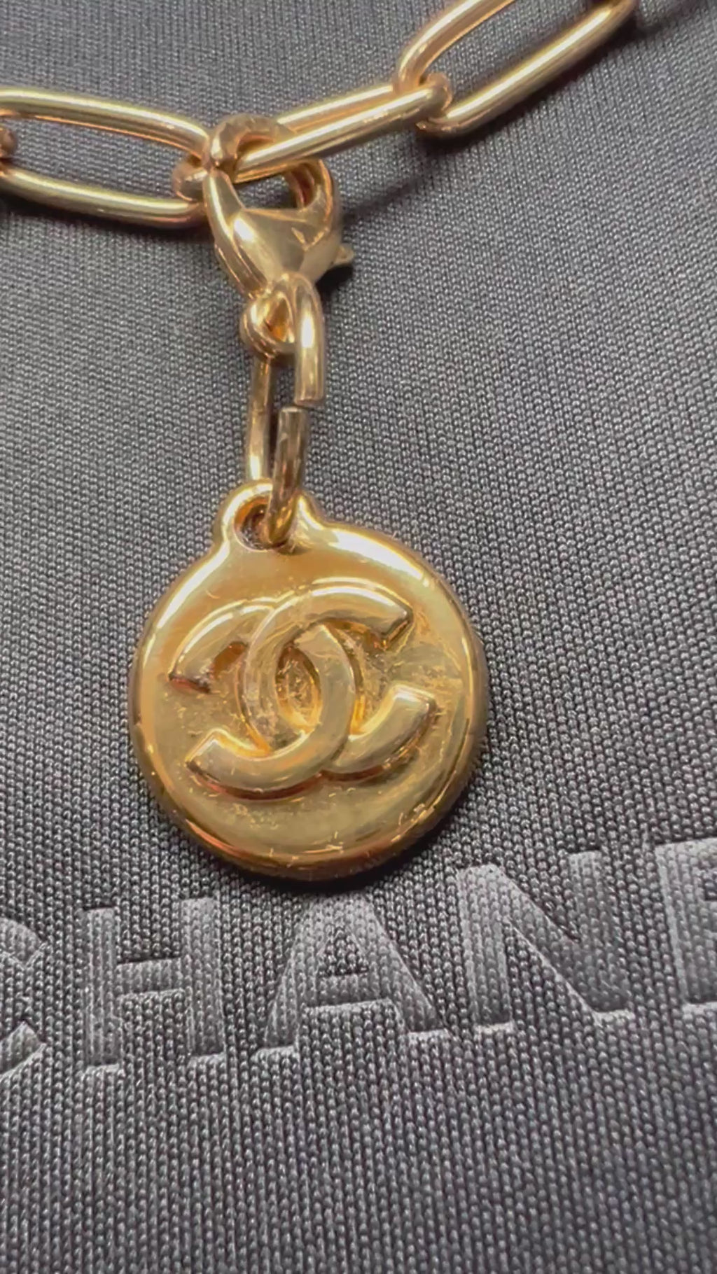 Chanel CC charm necklace - gold chain